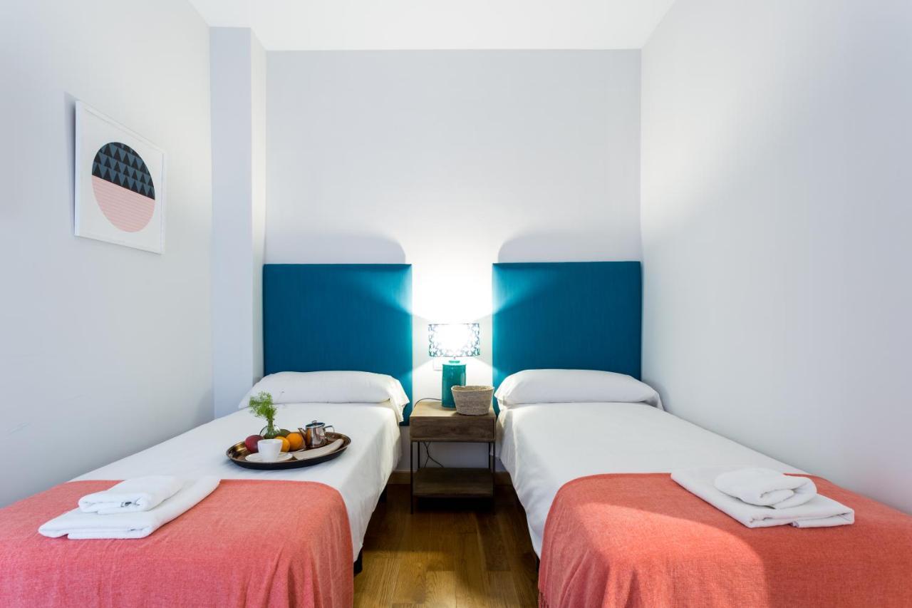 Apartamentos Rg Alameda De Hercules Sevilla Exteriör bild