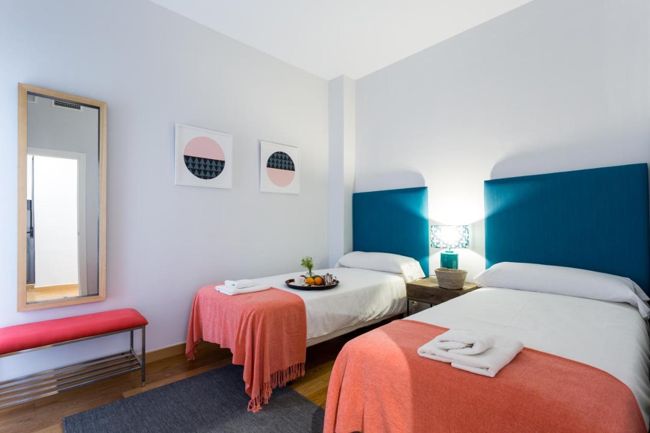 Apartamentos Rg Alameda De Hercules Sevilla Exteriör bild